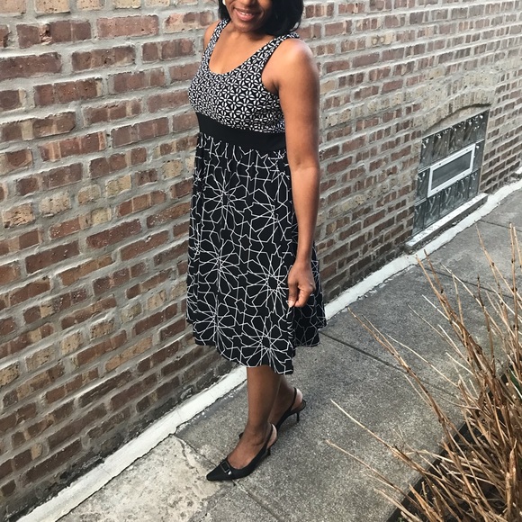 Dress - Picture 3 of 5